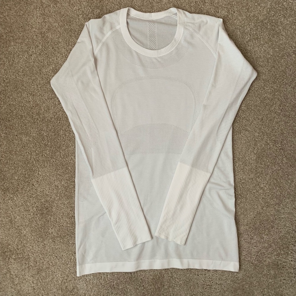 Women’s Lululemon Swiftly Tech Long Sleeve Crew
